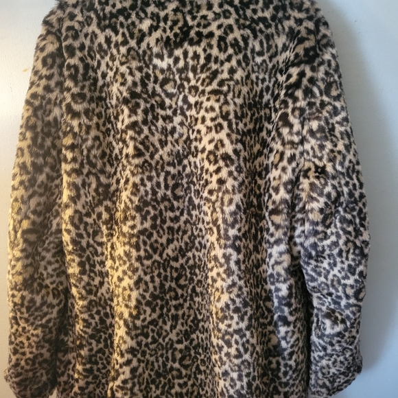 Faux fur xl woman's winter coat - Picture 4 of 4